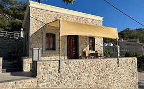 Panos Renos Studio, A Cozy Home By The Beach!